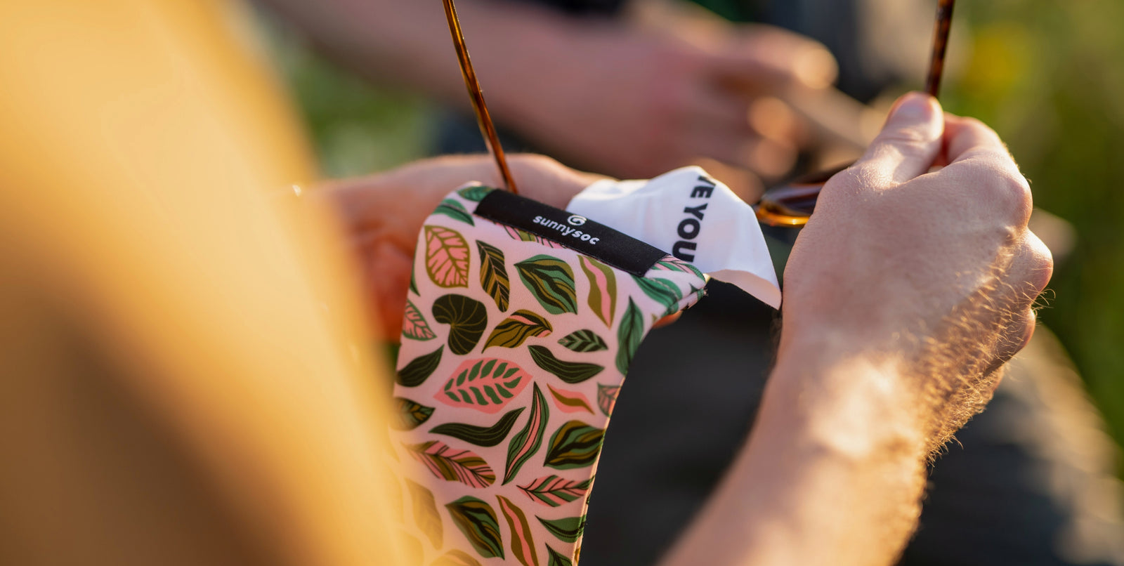 sunnysoc vs. Traditional Pouches: A Comparative Review