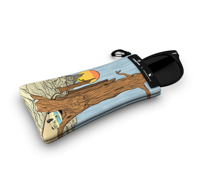 Created by GOGGLESOC APPAREL LIMITED, the chris benchetler sunnysocs is one of our signature sunnysocs-local's. The chris benchetler sunnysocs is available throughout Canada and North America from dedicated stockists or online.