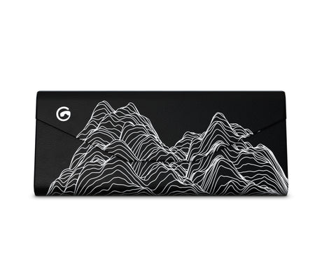 Created by GOGGLESOC APPAREL LIMITED, the dark classic sunnycases is one of our signature sunnycase's. The dark classic sunnycases is available throughout Canada and North America from dedicated stockists or online.