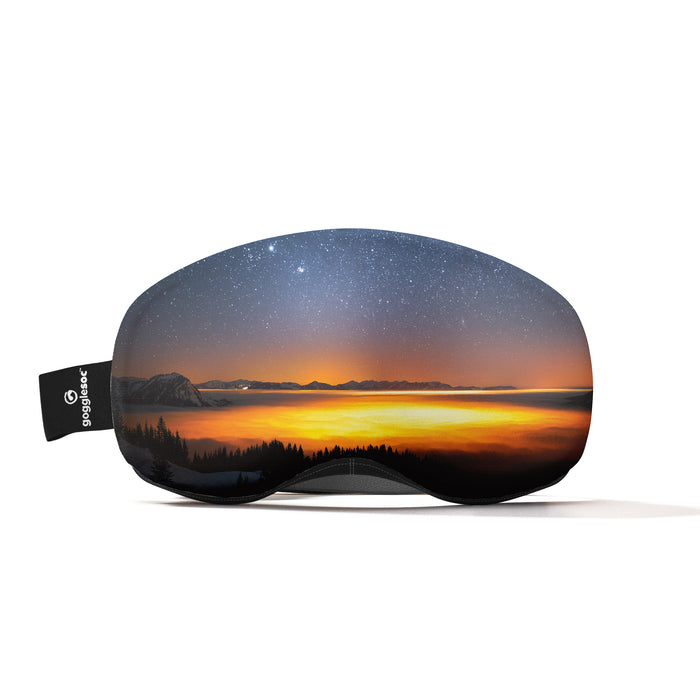 Created by GOGGLESOC APPAREL LIMITED, the jonathan besler gogglesoc pros is one of our signature gogglesoc pros's. The jonathan besler gogglesoc pros is available throughout Canada and North America from dedicated stockists or online.