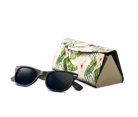 Created by GOGGLESOC APPAREL LIMITED, the floral sunnycase is one of our signature sunnycase's. The floral sunnycase is available throughout Canada and North America from dedicated stockists or online.